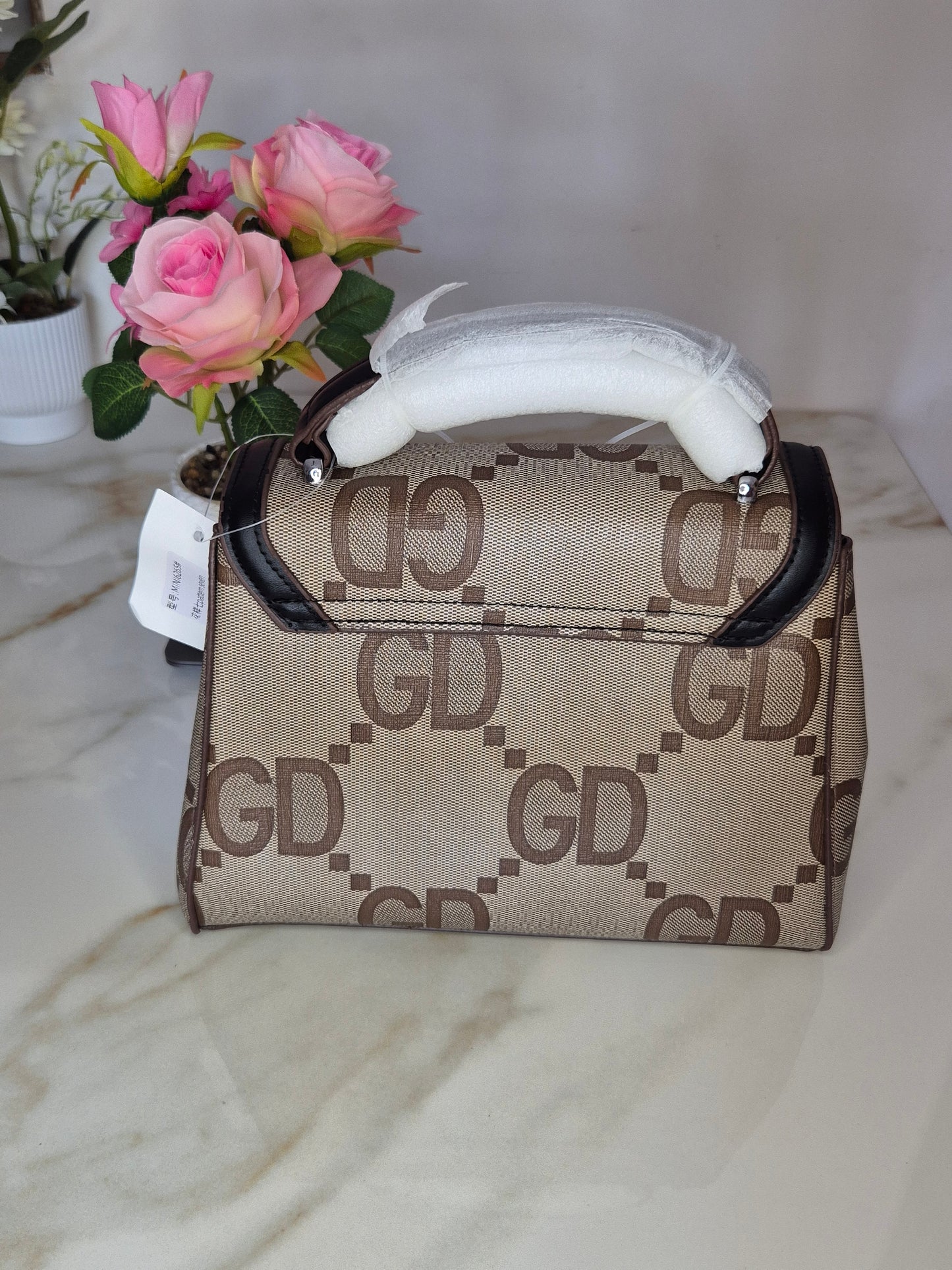 Elan Crossbody Sling