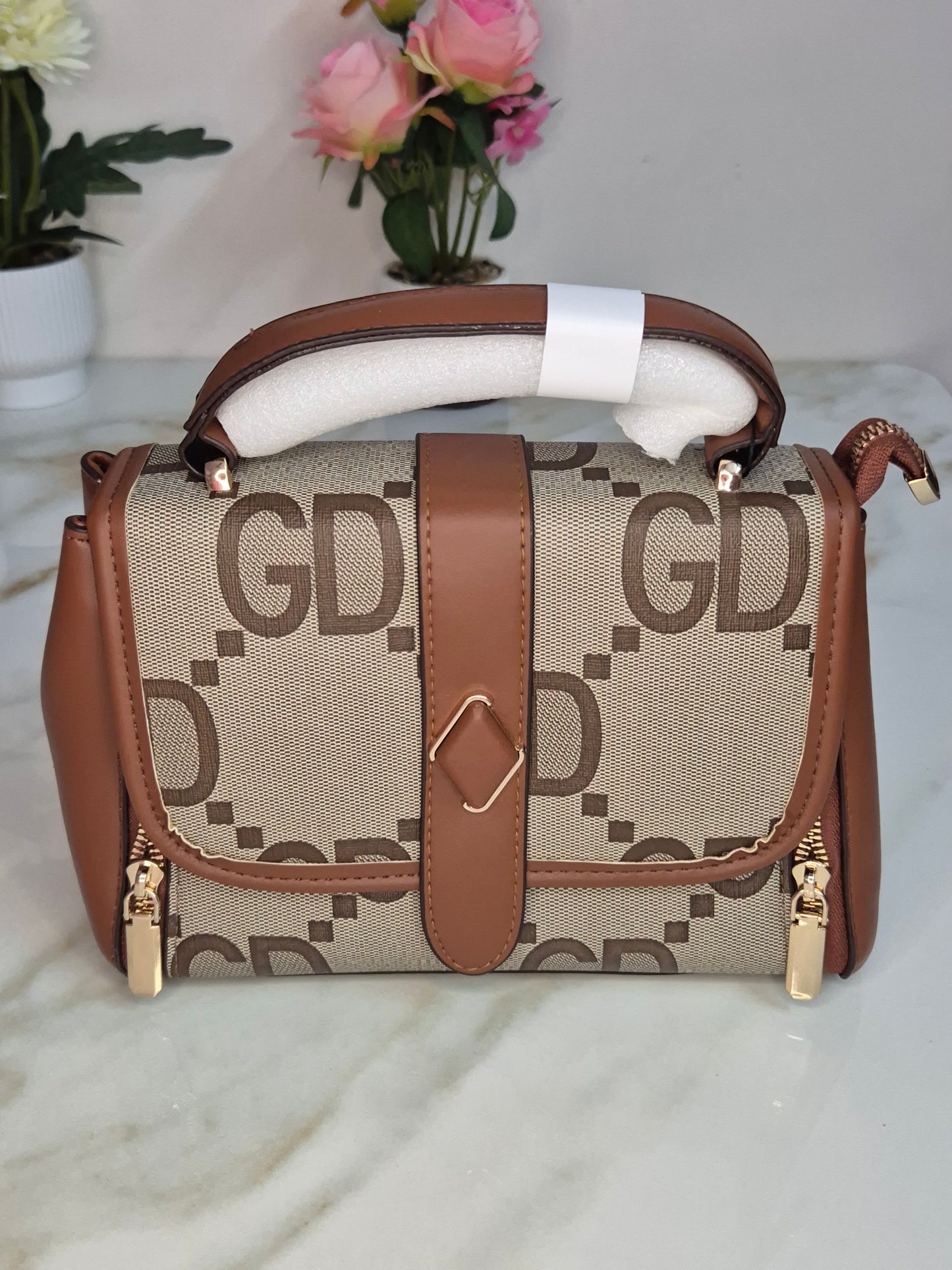 Elan Crossbody Sling