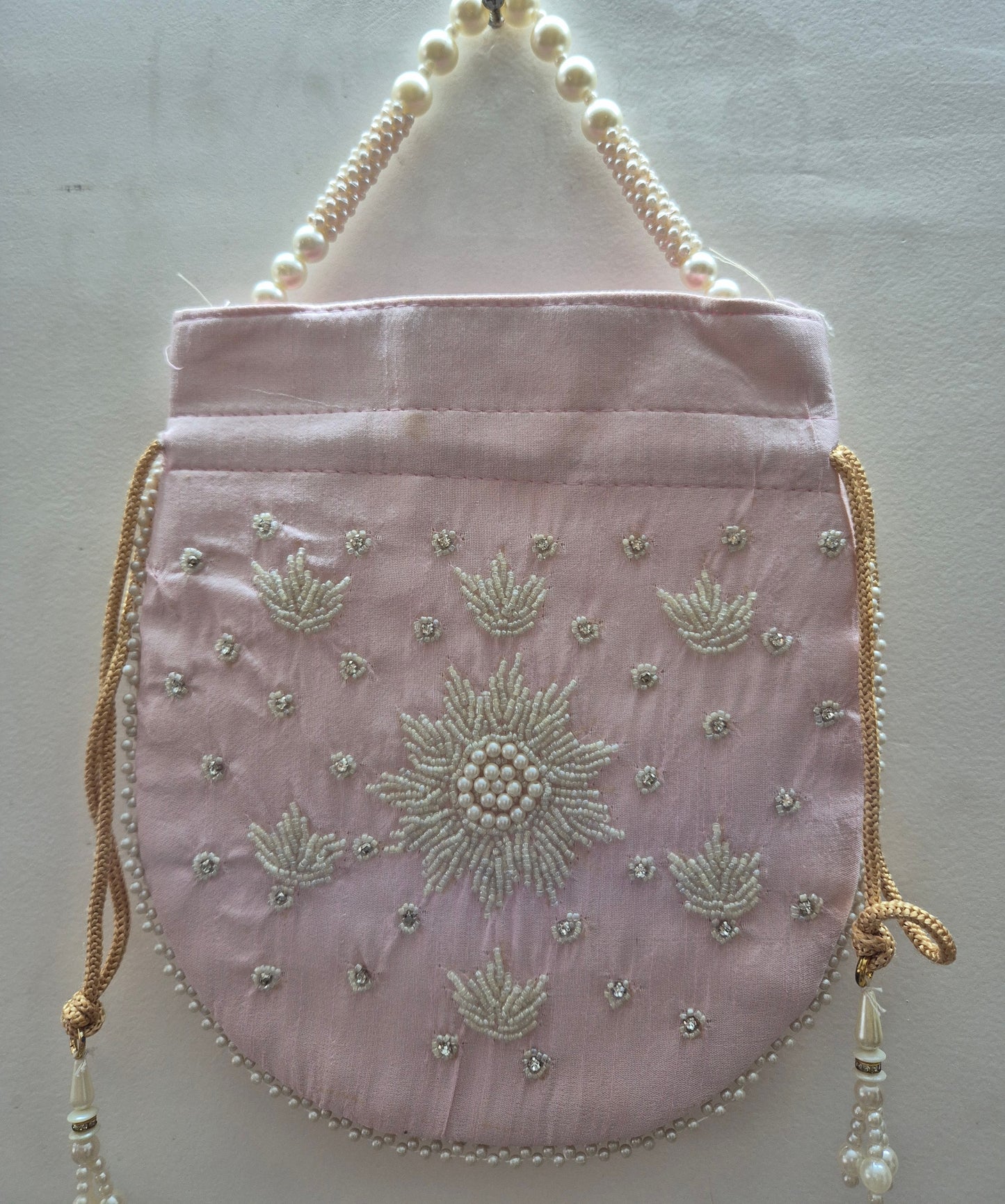 Festive Radiance Potli