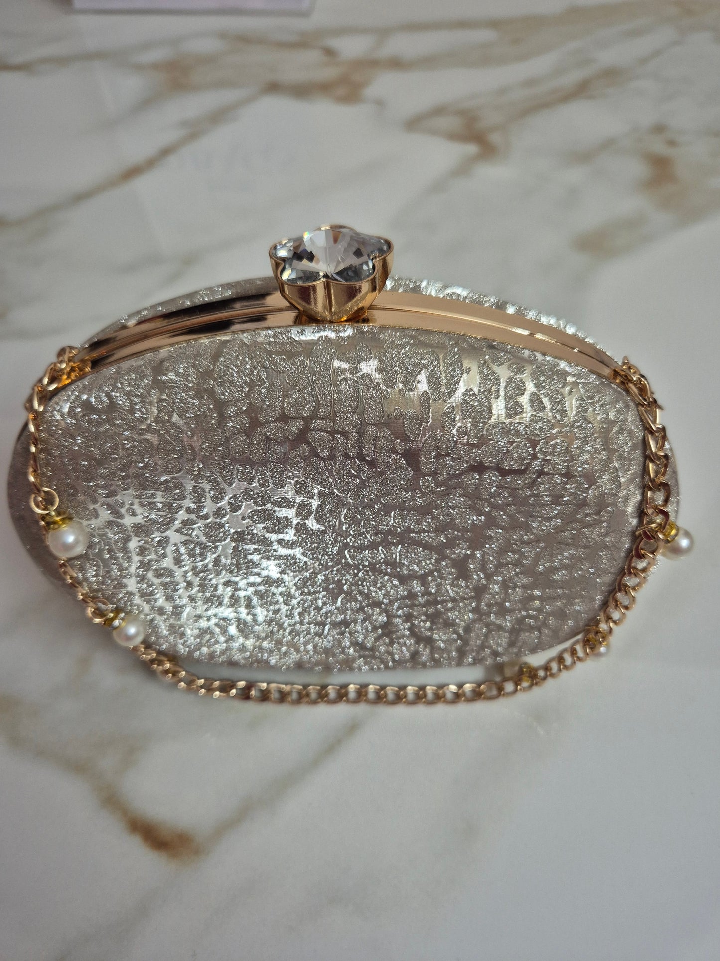 Glamour Glow Clutch