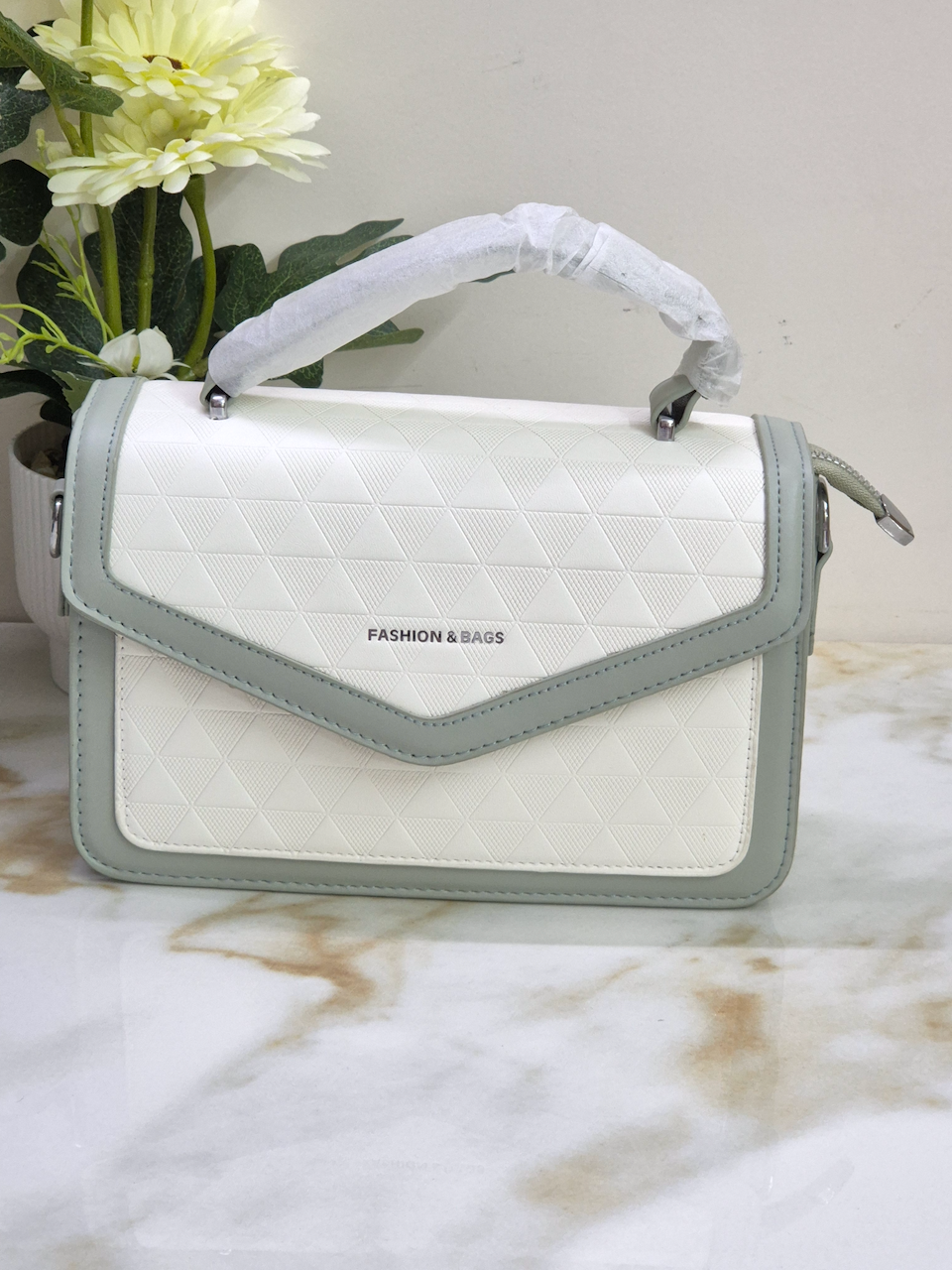 Vellure Textured Sling