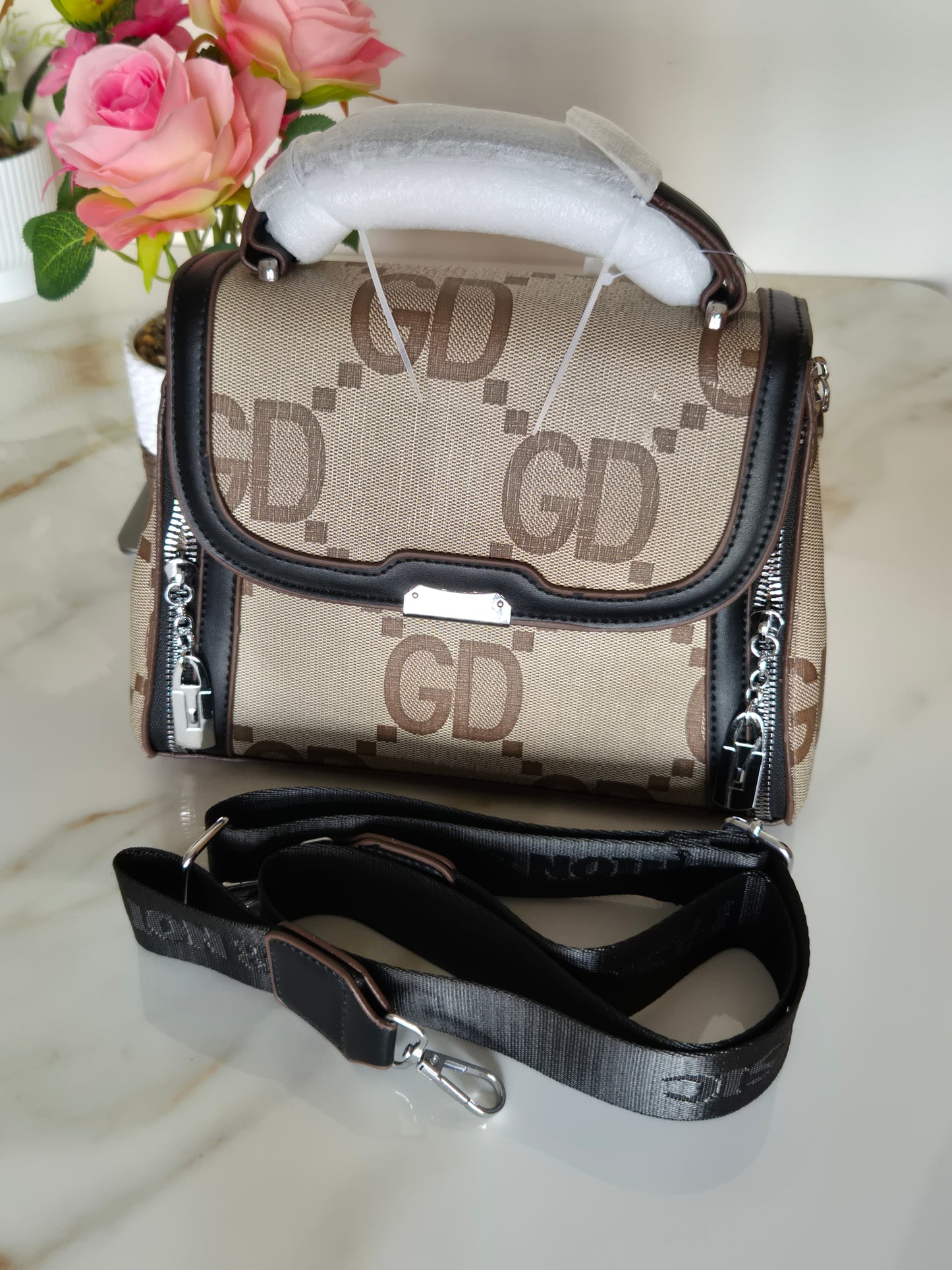 Elan Crossbody Sling