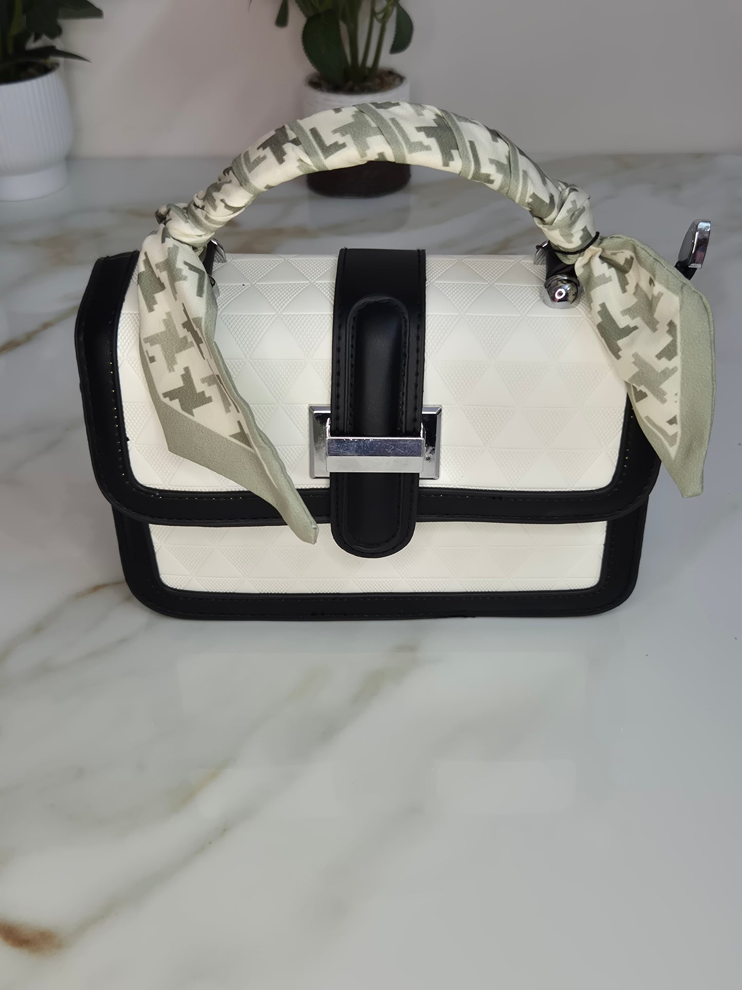 Ellara Ribbion Sling