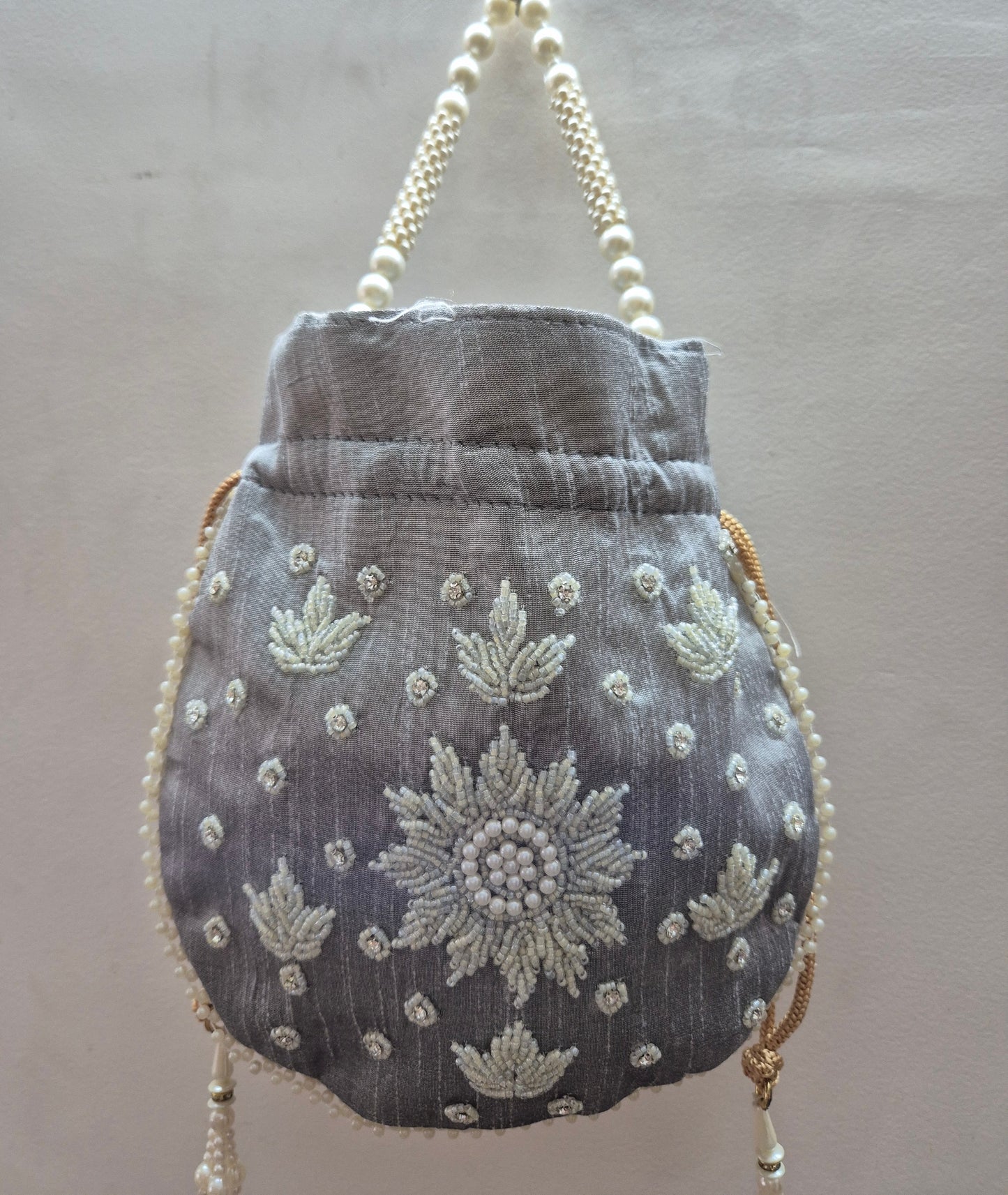 Festive Radiance Potli